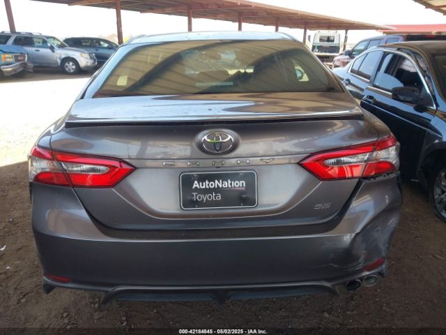 4T1B11HK9JU133329 Toyota CAMRY SE
