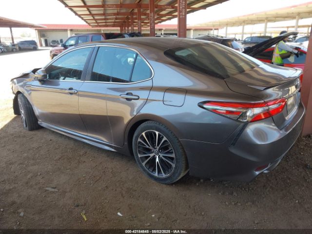 4T1B11HK9JU133329 Toyota CAMRY SE