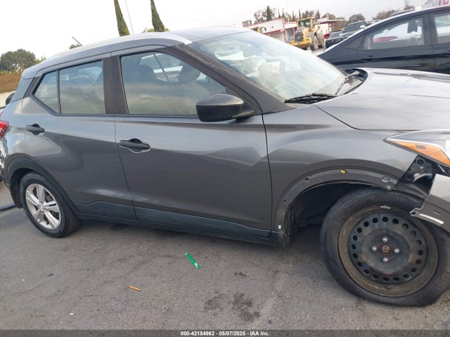 3N1CP5CU6KL496256 Nissan KICKS S