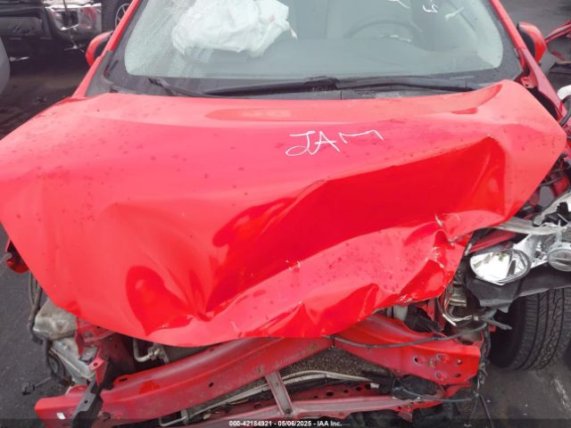 JTDKDTB30E1075448 Toyota Prius C One
