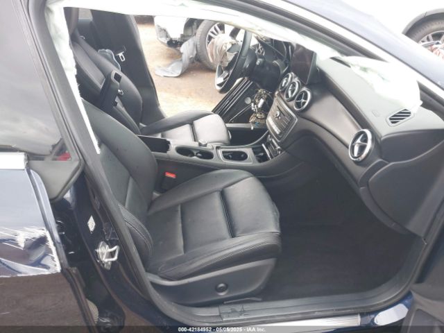 2018 MERCEDES-BENZ CLA 250 WDDSJ4EB0JN675302 Photo 4