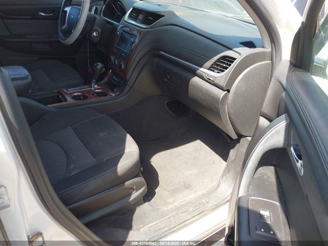 1GNKRHKD1EJ305643 Chevrolet Traverse 2lt