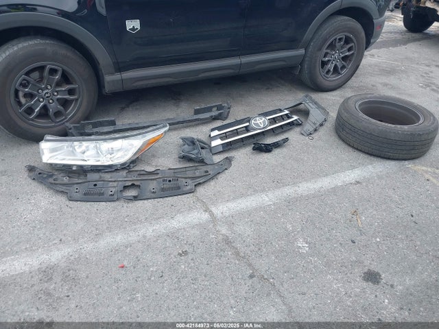 5TDZARFH6KS046423 Toyota Highlander Le