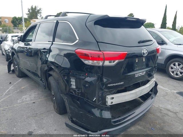 5TDZARFH6KS046423 Toyota Highlander Le
