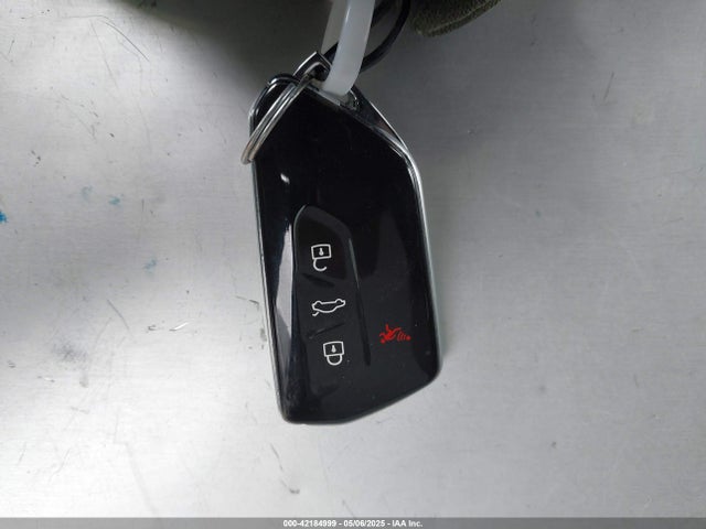 1V2CMPE82PC033095 Volkswagen 2023