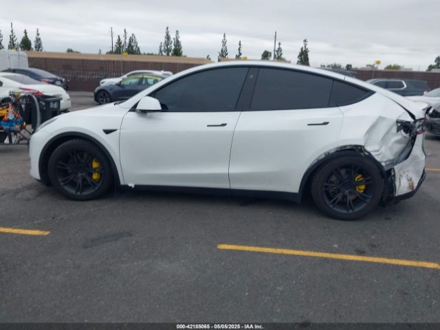 7SAYGDEE4NF407891 Tesla Model Y Long Range Dual Motor All-wheel Drive