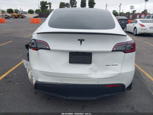 7SAYGDEE4NF407891 Tesla Model Y Long Range Dual Motor All-wheel Drive