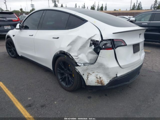 7SAYGDEE4NF407891 Tesla Model Y Long Range Dual Motor All-wheel Drive