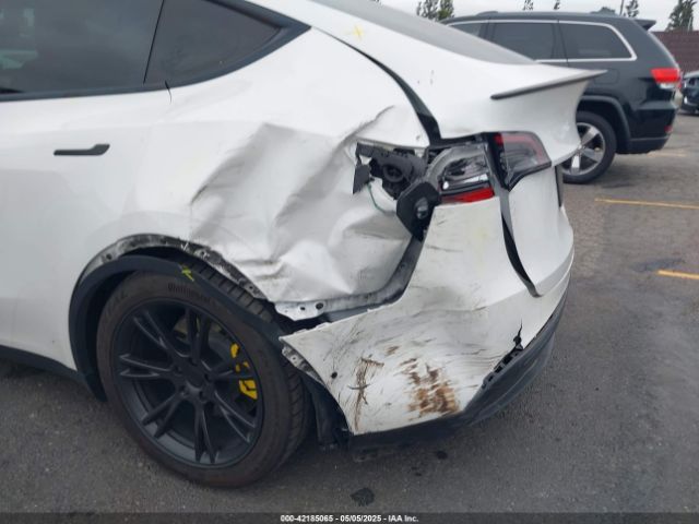 7SAYGDEE4NF407891 Tesla Model Y Long Range Dual Motor All-wheel Drive