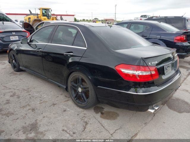 2011 MERCEDES-BENZ E 550 WDDHF7CB2BA470136 Photo 2