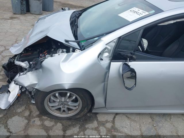 JTDKARFU0J3056217 Toyota Prius Three