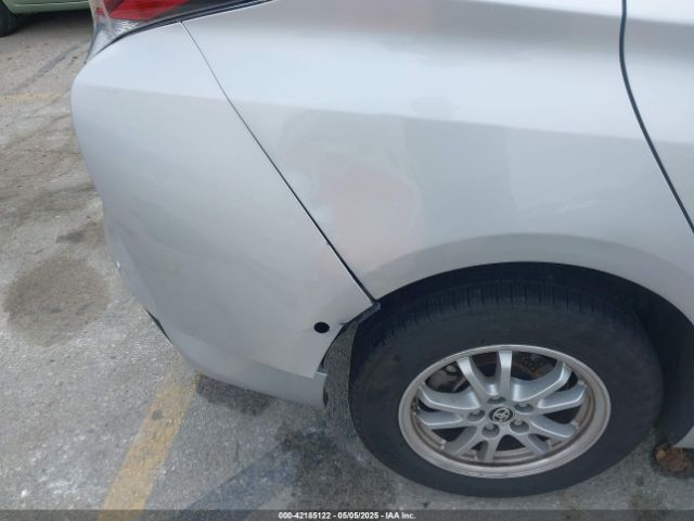 JTDKARFU0J3056217 Toyota Prius Three