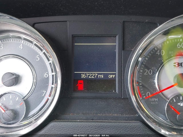 2C4RC1CG2ER273323 Chrysler Town and Country