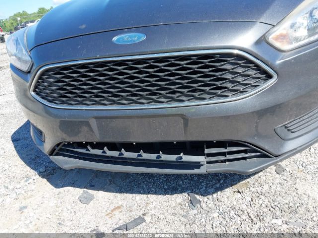 1FADP3FE1JL238012 Ford FOCUS SE