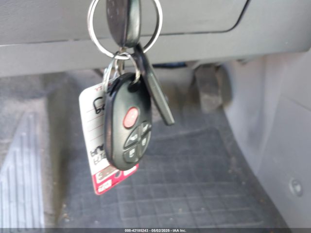 5TDKK3DC5FS595278 Toyota Sienna Le 8 Passenger