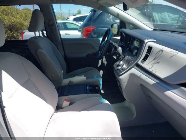5TDKK3DC5FS595278 Toyota Sienna Le 8 Passenger