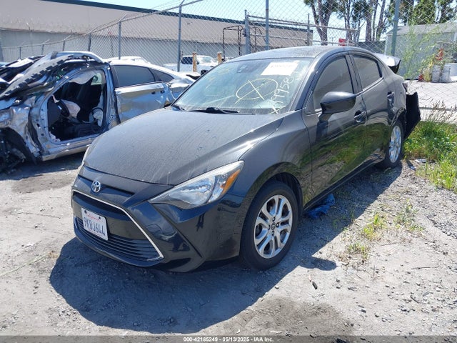 3MYDLBYV4HY185824 Toyota YARIS IA