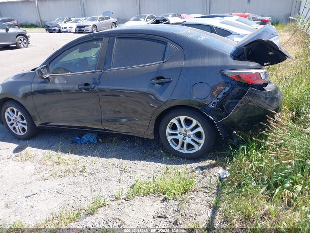 3MYDLBYV4HY185824 Toyota YARIS IA