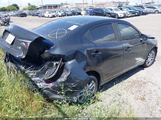 3MYDLBYV4HY185824 Toyota YARIS IA