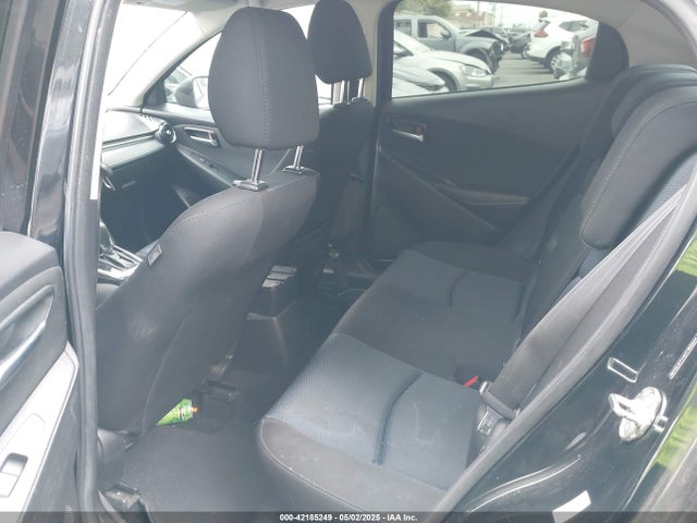 3MYDLBYV4HY185824 Toyota YARIS IA