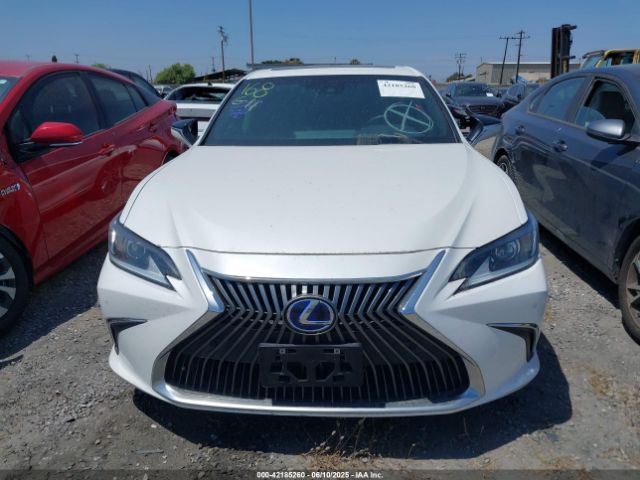 58ADA1C10MU012810 Lexus ES 300H