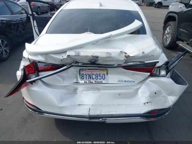 58ADA1C10MU012810 Lexus ES 300H