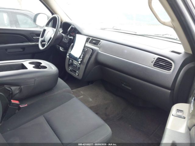 2011 CHEVROLET TAHOE 1GNSK2E03BR326100 Photo 4