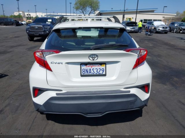 JTNKHMBX4K1060908 Toyota C-HR XLE
