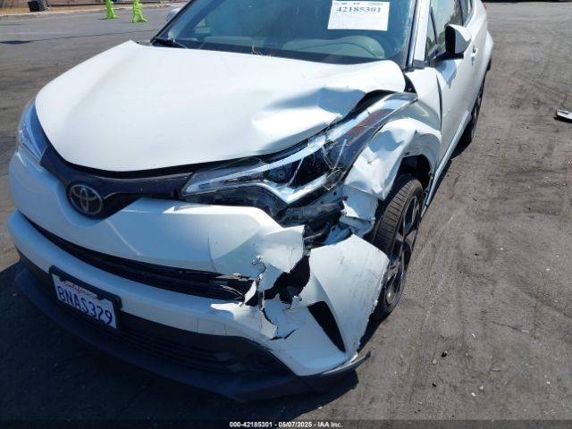 JTNKHMBX4K1060908 Toyota C-HR XLE