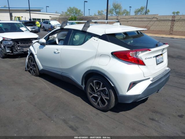 JTNKHMBX4K1060908 Toyota C-HR XLE