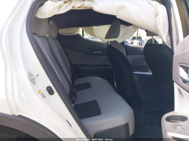 JTNKHMBX4K1060908 Toyota C-HR XLE