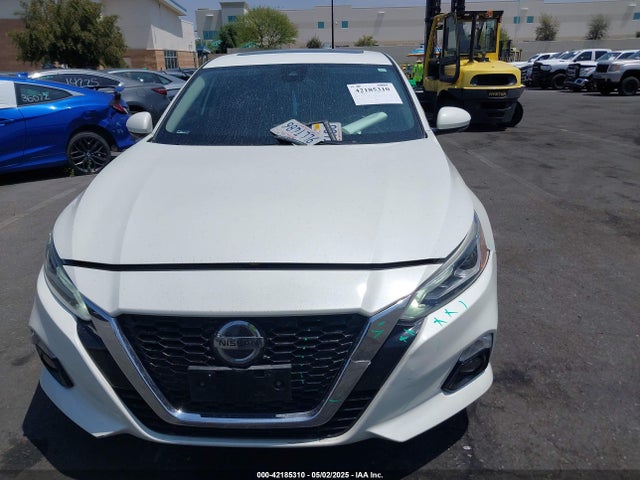 1N4BL4FW9KC187197 Nissan Altima 2.5 Platinum
