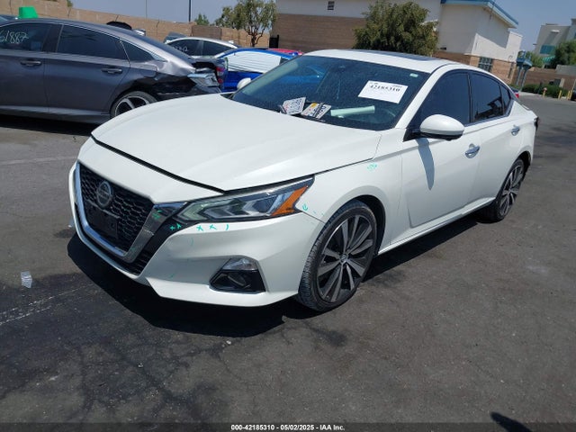 1N4BL4FW9KC187197 Nissan Altima 2.5 Platinum