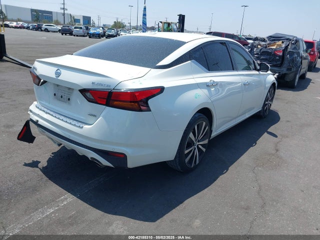 1N4BL4FW9KC187197 Nissan Altima 2.5 Platinum