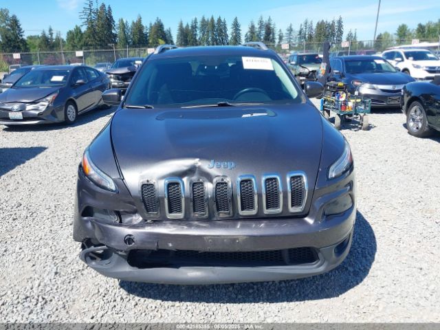 1C4PJLCB5FW596478 Jeep Cherokee Latitude