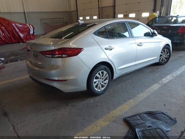 5NPD74LF8HH186910 Hyundai 2017