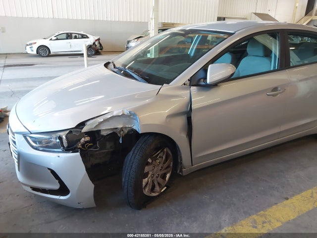 5NPD74LF8HH186910 Hyundai 2017