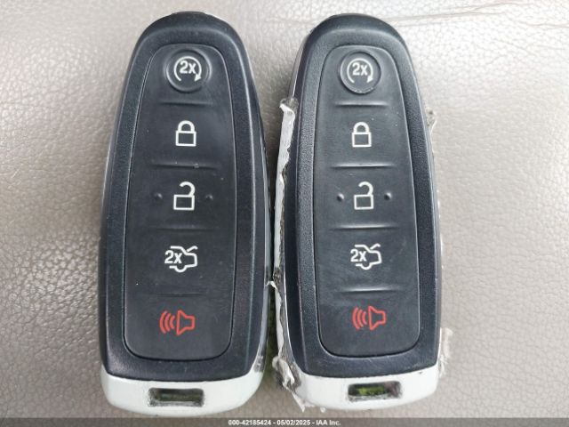 1FMCU9J95EUE18732 Ford Escape Titanium