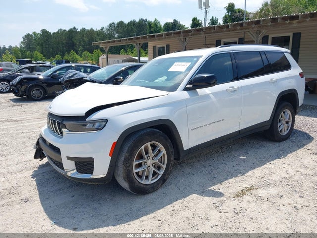 1C4RJJAG3P8856636 Jeep Grand Cherokee L Laredo 4x2