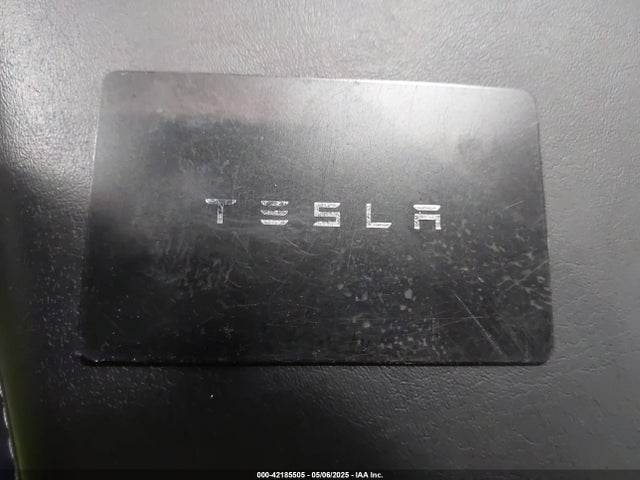 2021 TESLA MODEL Y 5YJYGDEE2MF121792 Photo 10