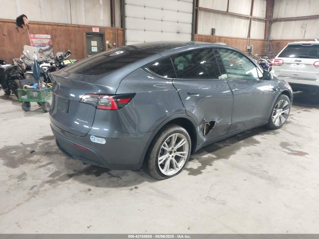 2021 TESLA MODEL Y 5YJYGDEE2MF121792 Photo 3