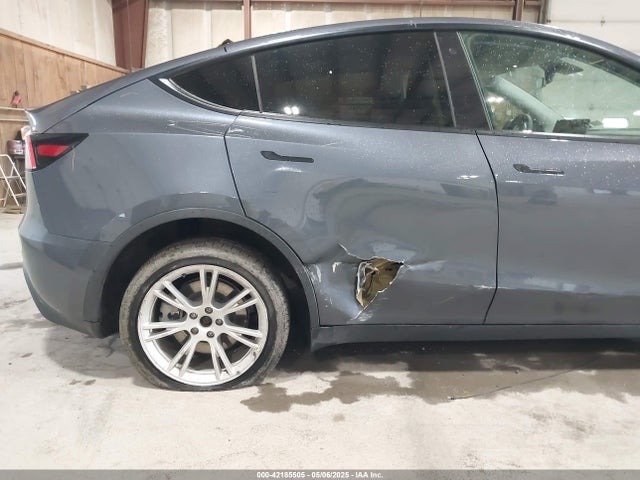 2021 TESLA MODEL Y 5YJYGDEE2MF121792 Photo 5