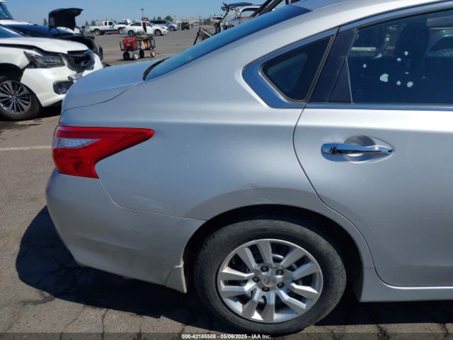 1N4AL3AP8HC265645 Nissan Altima 2.5 S