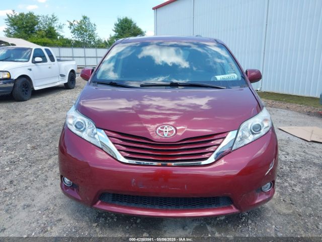 5TDKZ3DC1HS770320 Toyota Sienna Le 8 Passenger