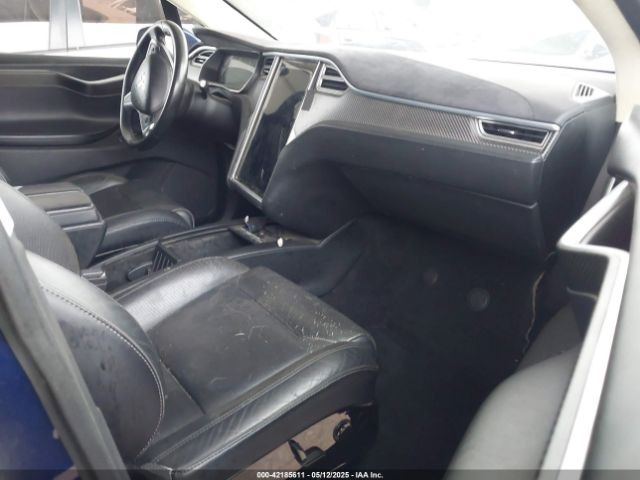 2016 TESLA MODEL X 5YJXCAE40GFS00119 Photo 4