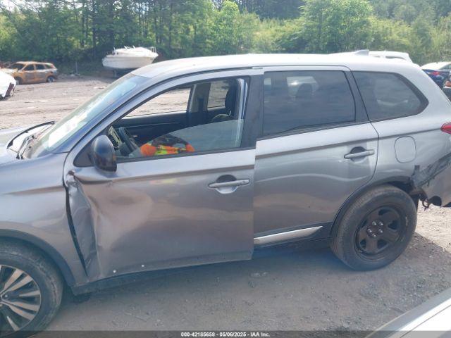 JA4AD2A3XKZ007527 Mitsubishi Outlander Es