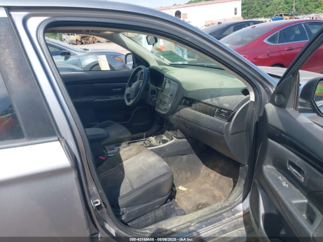 JA4AD2A3XKZ007527 Mitsubishi Outlander Es