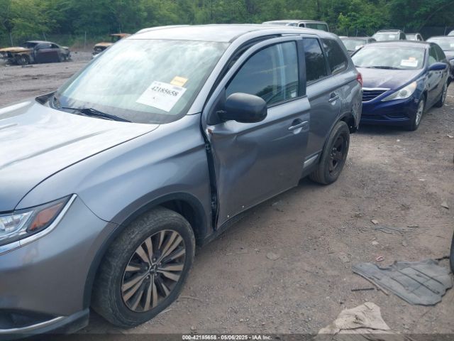 JA4AD2A3XKZ007527 Mitsubishi Outlander Es