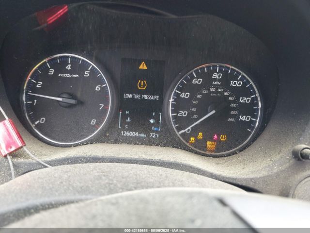 JA4AD2A3XKZ007527 Mitsubishi Outlander Es