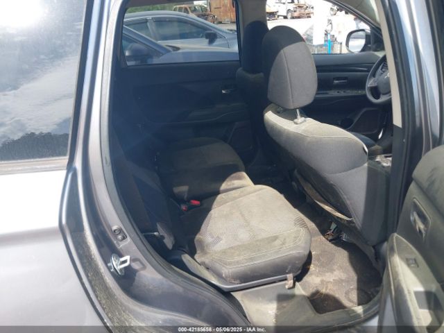 JA4AD2A3XKZ007527 Mitsubishi Outlander Es